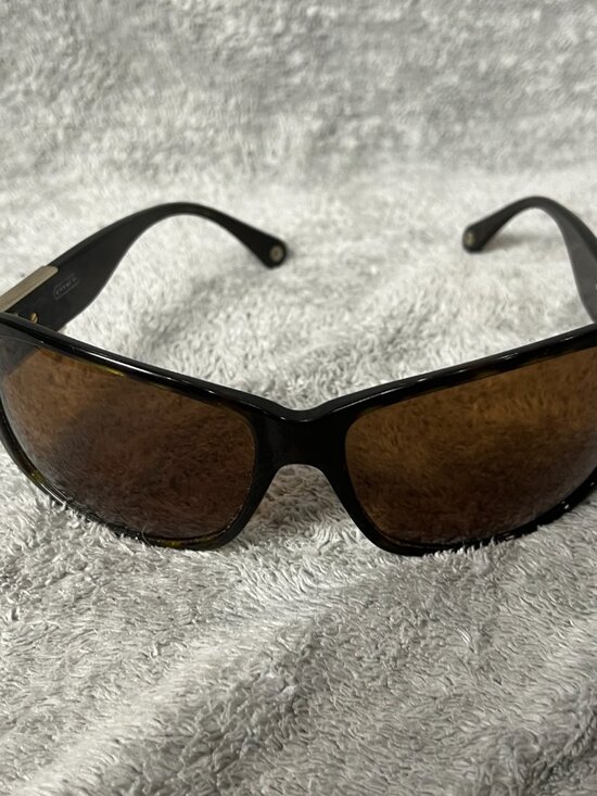 coach nina sunglasses black 494 color 215 logo sides main image 9